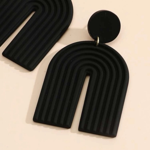 New! Geometric Drop Earrings in Black - Picture 3 of 3